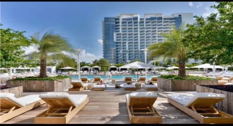 Center pool area /Ocean view as well