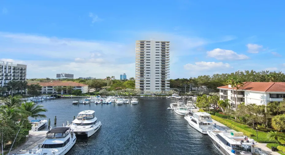 Wide entry from the Intracoastal Waterway