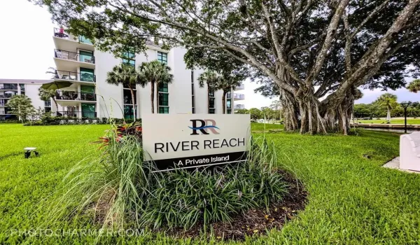 River Reach, is a twenty-two acre, private, gated island community located directly on the New River in the city!