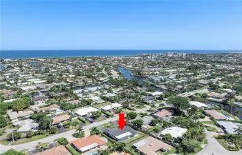 Single Family Home w/ POOL in desirable COVE community! Minutes from the Intracoastal and Ocean!