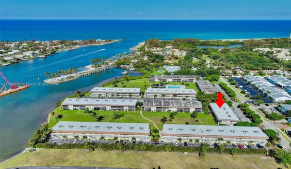 property sits on Jupiter Inlet