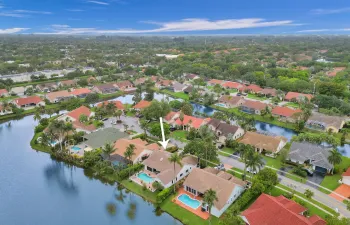 Incredible lakefront in Jacaranda Lakes (newer section) - cul de sac street