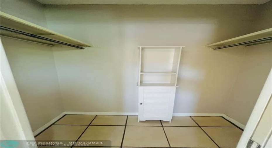 Bedroom 1 - walk in closet