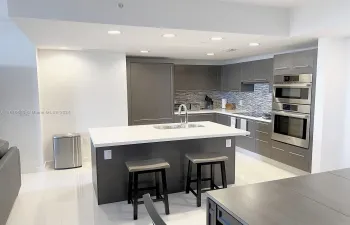 OPEN KITCHEN