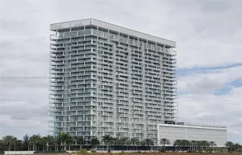 METROPICA North Tower One