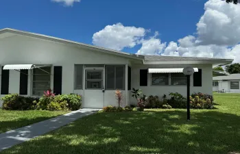 DUPLEX--LAUDERDALE WEST - 2 BEDROOM/2 BATH