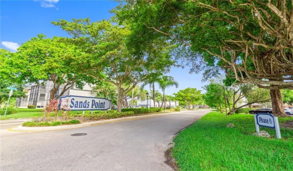 Sands Point Community