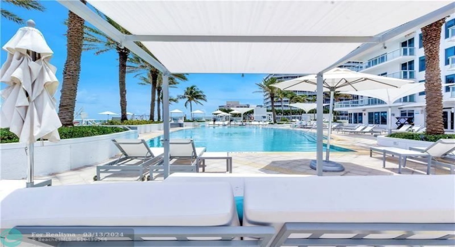 Resort Pool /w Cabanas