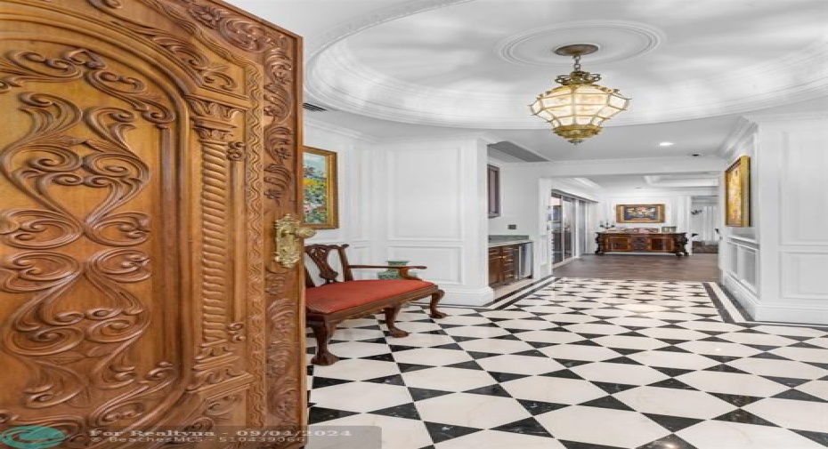 Primary Bedroom Foyer