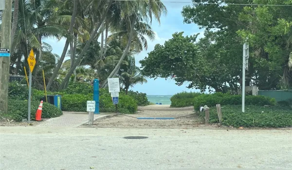 2 Blocks to public access to beach!