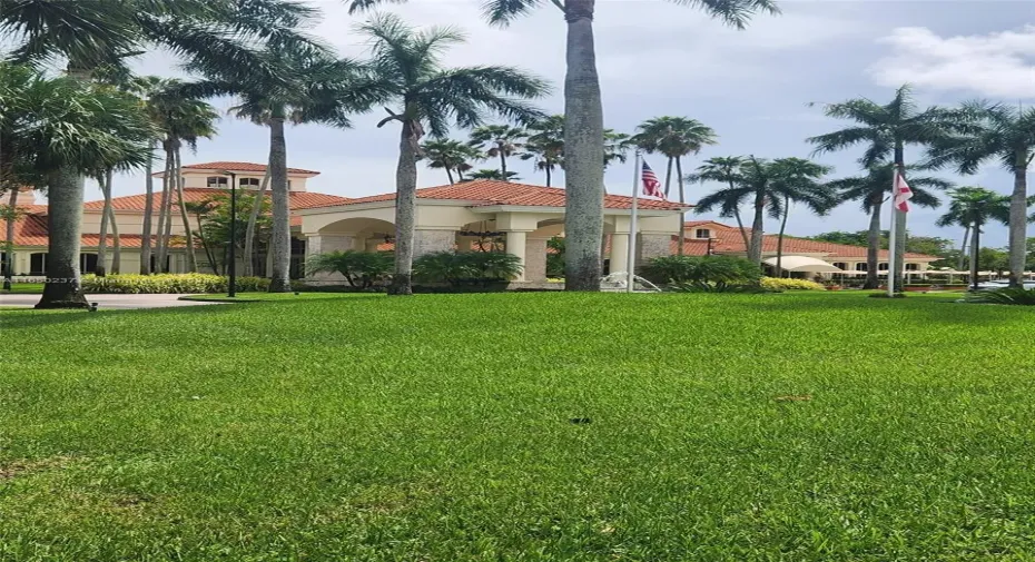 Doral Park Country Club
