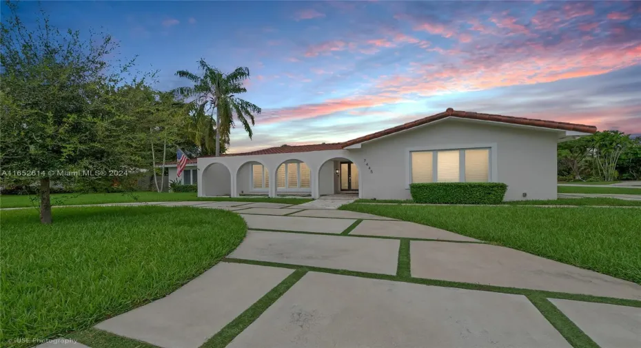 Large Circular Driveway