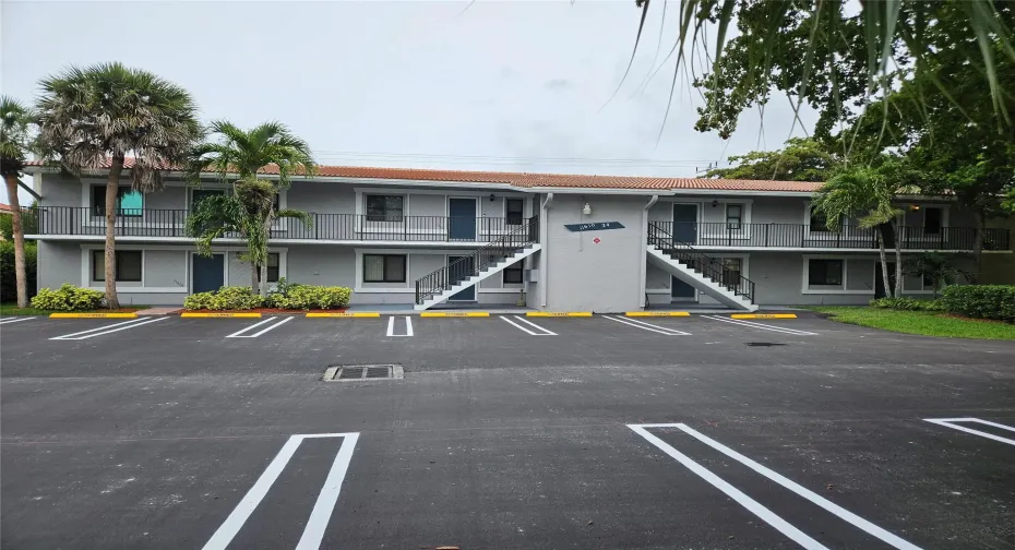 Small quaint condo complex has JUST been painted