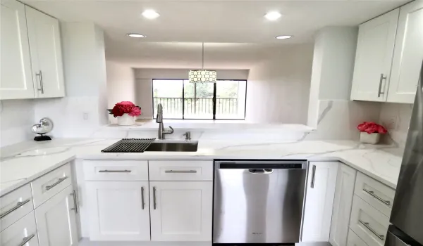 BRAND NEW GORGEOUS KITCHEN WITH WHITE SHAKER CABINETS, QUARTZ COUNTERTOPS AND BACKSPLASH, AND EXTRA LARGE KITCHEN PASSTHROUGH