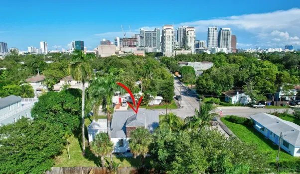 2 Block walk to Riverwalk and Center for the Performing Arts - Leads to Las Olas Entertainment District