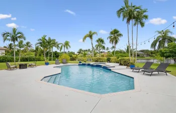 Heated Saltwater Pool