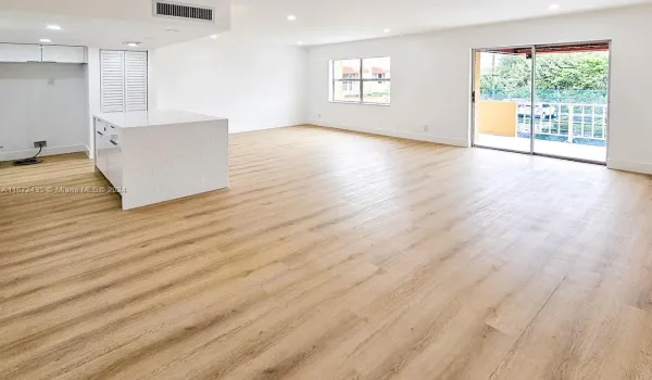 Open Space / Luxury Vinyl Floors