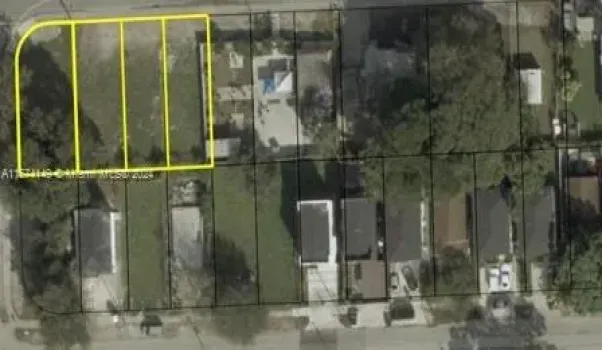 4 lots