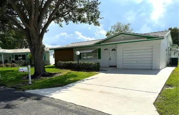 UPDATED LAKEVIEW MODEL WITH VIEW OF WATER***2 BEDROOM 2 BATH 1 CAR GARAGE***DOUBLE WIDE DRIVEWAY