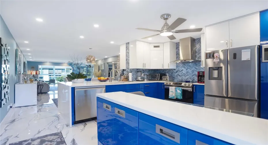 CUSTOM KITCHEN , CUSTOM CABINETS, SAMSUNG APPLIANCES