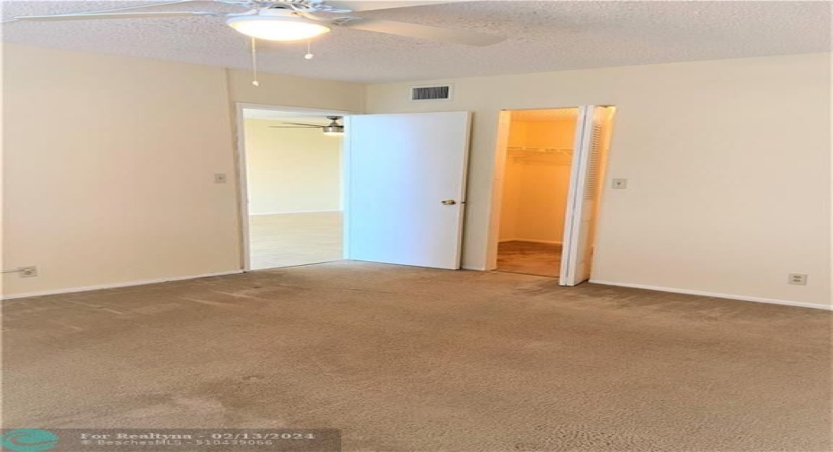 Primary suite with walk in closet