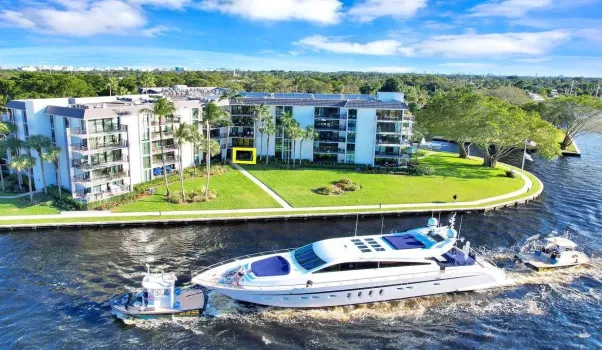 Condo Directly on New River