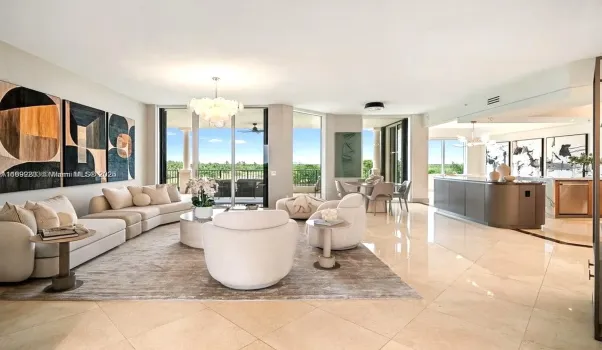 13621 Deering Bay Drive #503 Living room