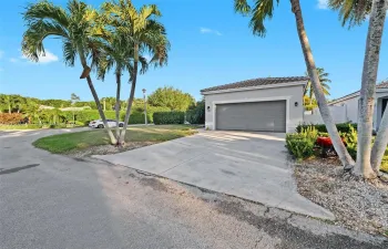 Gorgeous upgraded home in The Waterways.