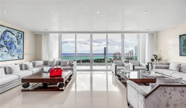 Living room: Oversized, and comfortable.  High cielings and well kept marble floors