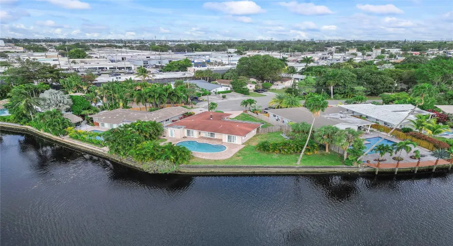 127' of WATERFRONT!          in Wilton Manors!