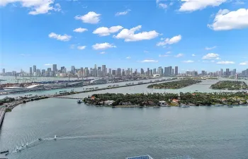 Western view of Biscayne Bay