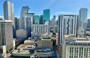 Amazing unobstructed views from the living room looking South over Downtown and Brickell