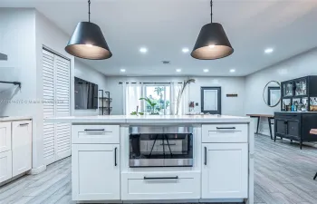 New Modern Granite Countertop Kitchen