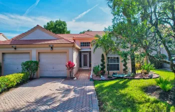 1 Car Garage with 2 Outdoor On-Site parking spaces!