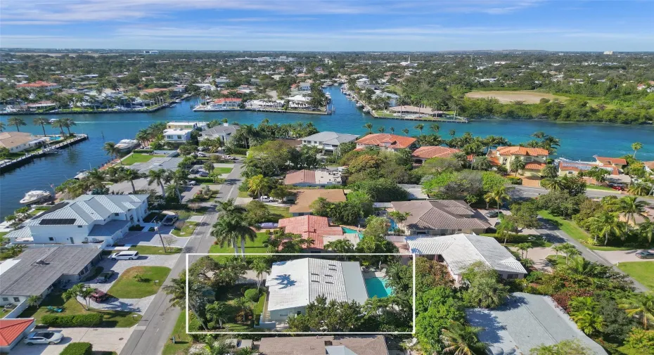 4 HOMES AWAY FROM THE INTRACOASTAL