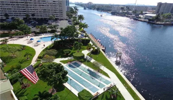Pool, SHUFFLE-BOARD