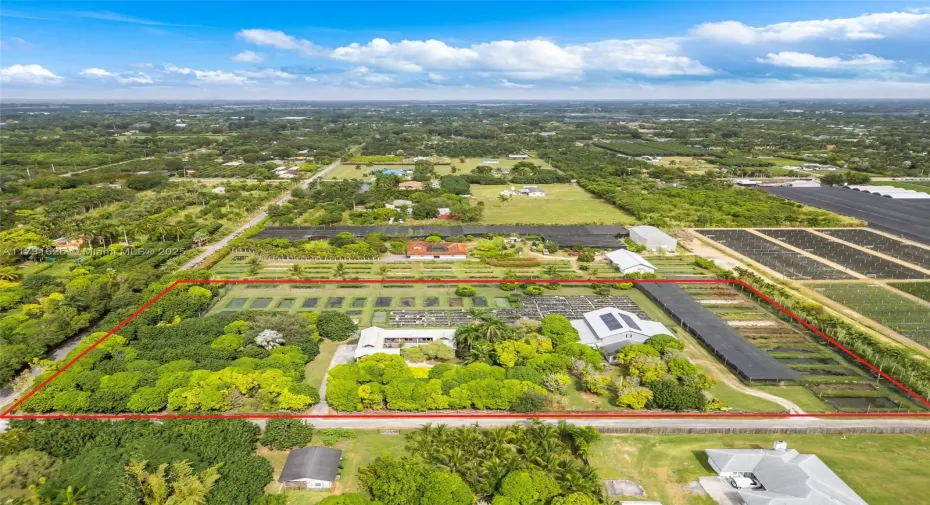 5+ ACRES OLD WORLD EXOTICS FISH BUSINESS TO INCL ALL BUS RELATED ITEMS AND EQUIPMENT, 3/2 POOL HOME PLUS BONUS ROOM ON LOWER LEVEL OFF POOL.SERVICE ENTRY LEADS INTO A DBL DECKER CBS WAREHOUSE W/ OFFICE SUITES & BATH THATS APPROX 6200 SQ.FT. GROUNDS CONSIST OF ASST FRUIT, IN GROUND POOLS, THERE ARE NO WATER BILLS OR CITY TAX ON THIS AGRI EXEMPT PROPERTY . FISH CAN BE NEGIOTATED