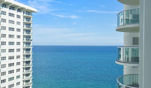 AMAZING OCEAN VIEWS FROM BALCONY