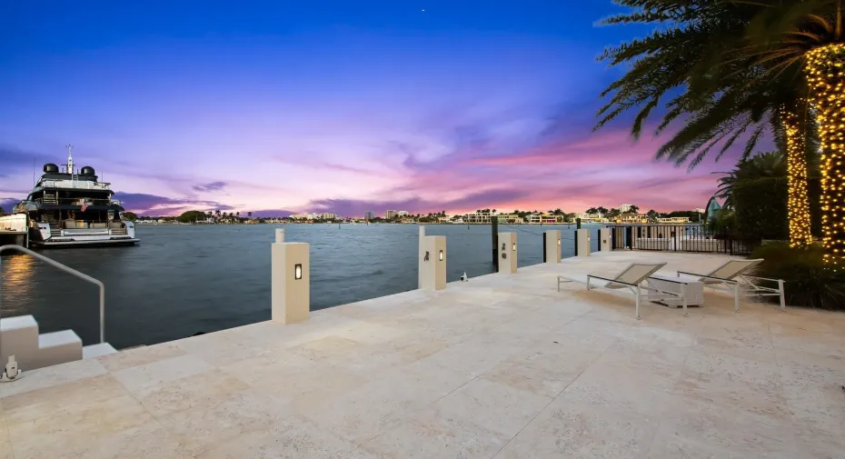 Gorgeous panoramic views of widest waterway in Fort Lauderdale.