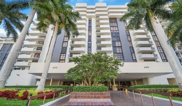 Welcome to 600 Biltmore Way in the heart of Coral Gables.