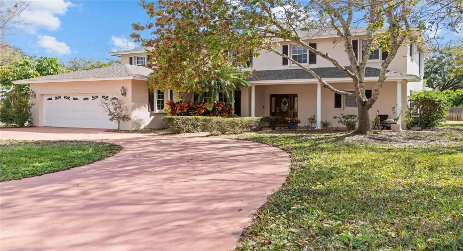 Circular driveway