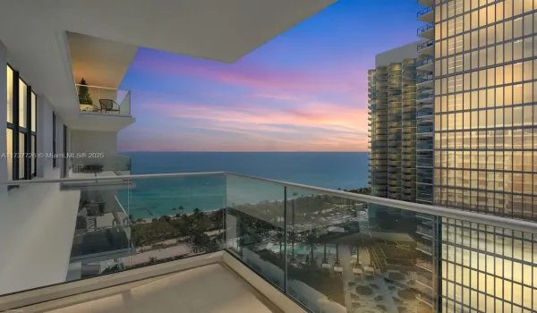 Balcony unit Ocean Views