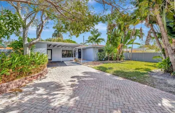 Nestled between Fort Lauderdale’s sought-after Tarpon River and Croissant Park neighborhoods, this home is minutes from Downtown, Las Olas, beaches, and major highways, making it the perfect blend of convenience and tranquility.