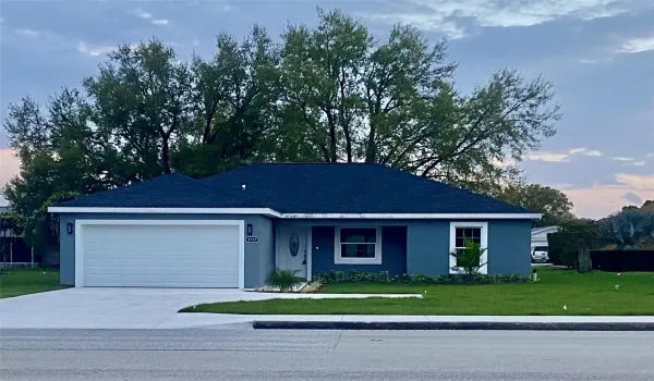 front with turn around driveway