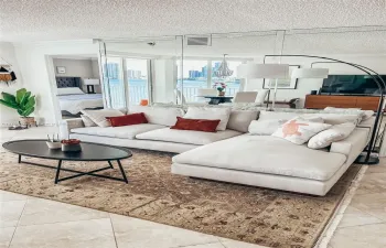 Spacious and Bright