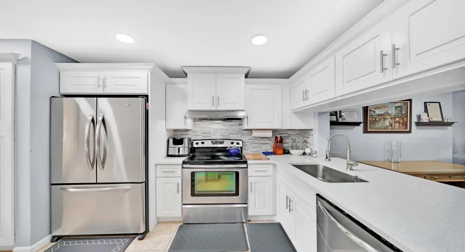 Kitchen - New stainless Steel Appliances