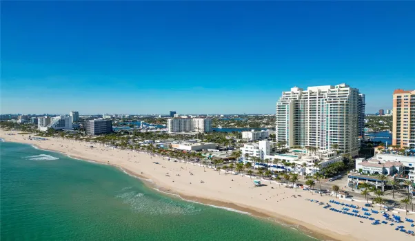 Las Olas Beach Club