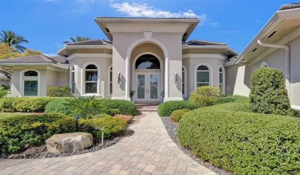 FRONT OF HOUSE