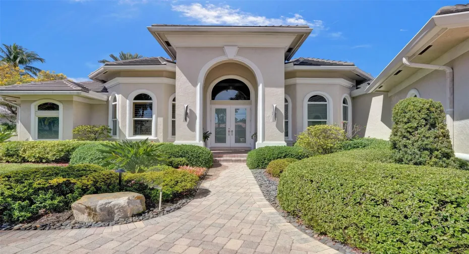 FRONT OF HOUSE