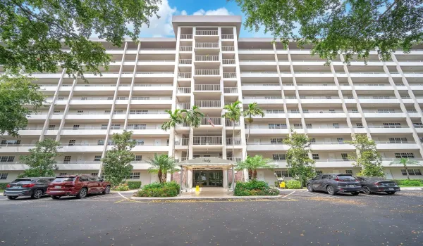 2BR 2Bath with Golf Course Views